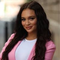 Alexis Sample's Instagram, Twitter & Facebook