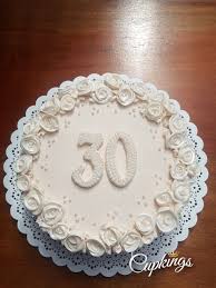 Tabela de bodas de casamento, presentes para aniversário de casamento e ideias para comemorar bodas a dois ou com a presença de amigos próximos. Aniversario De Bodas Decorative Tray Bakery Tableware