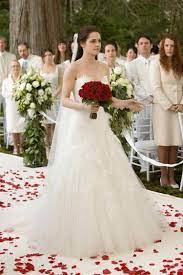 This Is How Much Bella Swan S Engagement Ring Is Worth Twilight Wedding Dresses Twilight Wedding Bella Swan Wedding Dress