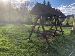 Guvernul a decis să le ofere două zile libere în plus de sfânta maria. La Poalele Raraului Negocio Local Campulung Suceava Romania Facebook 185 Fotos