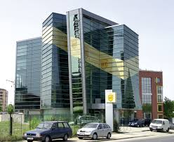 Cand esti la mall, treci si pe la bt. Banca Transilvania Baneasa Spectrum Industries