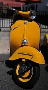 Vespa, motorsiklet, klasik hakkında daha fazla fikir görün. Yellow Vespa Vespa Scooters Vespa Vintage Mobil Klasik