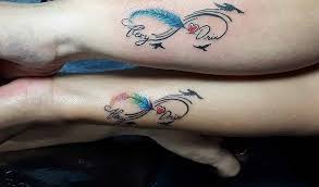 Zum handgelenk stehen die filigranen und dezenten motive am besten. Mytattoo Com Eine Zeitreise Durch Die Tattoo Trends Der Letzten Jahre