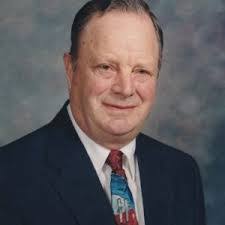 Kerry Dewitt's Instagram, Twitter & Facebook