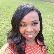 Denise Briggs's Instagram, Twitter & Facebook