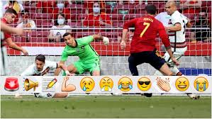 When comparing food in spain vs. H5kkdip8d4cnbm