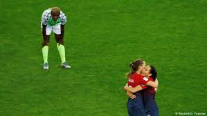 Die norwegische fußballnationalmannschaft der frauen repräsentiert das königreich norwegen im internationalen frauenfußball. Norwegen Und Nigeria Trennen Welten Sport Dw 09 06 2019