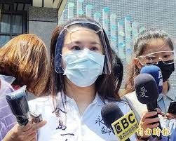 美國聯準會 (fed)結束利率政策會議，宣布利率政策按兵不動，美股道瓊指數跌0.7%。 台北股市今（17）日遇上台積電除息2.5元，早盤整體下挫超過150點，來到17150點。 權值股台積電早盤貼息，跌5元，也影響大盤約50點以上。 聯發科、聯電跌1%以上，友達、群創則強. Whmg5kxvaitydm