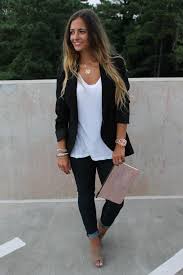 Black Blazer And Jeans Outfit Women How To Wear It Black Blazer Black Blazer White Tee And Jeans Fashion First Date Outfits Date Outfit Casual