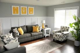 Dark Gray Couch With Yellow Throw Pillows And Yellow Accent Table Decoration With White Grey Fl Grey And Yellow Living Room Living Room Grey Yellow Living Room