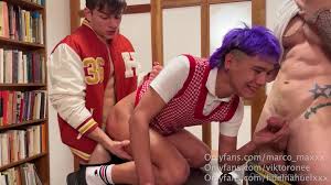 Fidelnahuelxxx spread cheeks wide open for viewers