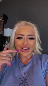 Savannah Wolf's Instagram, Twitter & Facebook