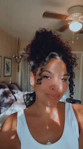 It is definitely my season 👩🏻‍🎨✨ ☺️ #austintexas #artist #KaylaKennedy  #inspiredbyyou