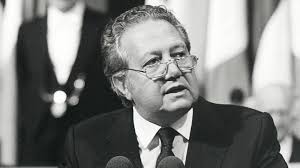Major buildings  edit  amongst others, the grand emperor hotel & casino , the f.i.t. Portugal Eu Pay Last Respects To Ex Leader Soares Euractiv Com