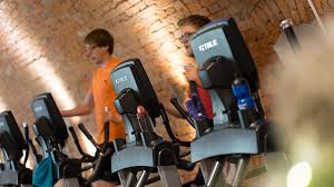 Fitness lounge is a persoanl training gym located in the heart of astoria. Fitnesslounge Erlangen Dein Fitnessstudio Im Herzen Von Erlangen Youtube