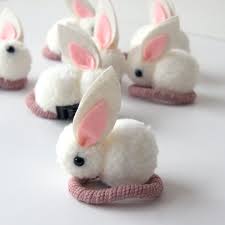 Hier findet ihr einige druckvorlagen für hasengesichter und wenn die hasenohren etwas stabiler sein sollen, könnt ihr festeres papier zum drucken nehmen oder ihr. Hopping Into Tuesday Like Most Adorable Bunny Hairband Available In 2 Colours Die Macherei Ostern Cute Bunny Colours Bunny