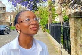 Melissa Abraham's Instagram, Twitter & Facebook