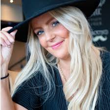 Nicki Martin's Instagram, Twitter & Facebook