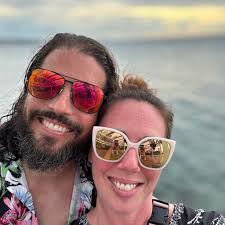 Who are good groomers for anxious large dogs in Connecticut?