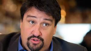 Proponen que los micros de egresados salgan desde una terminal para  garantizar la seguridad de los viajes