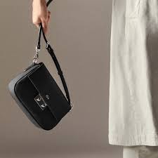 Lacoste Daily City Shoulder Bag & Flap Black