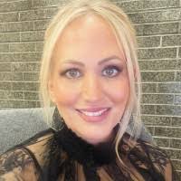 600+ perfiles de «Leacock»