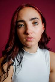 Grabbed some new headshots with my new hair. Pictures by @watchshashy