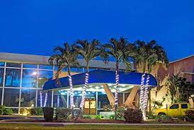 By the looks of the other reviews, though, it seems as though we have dodged a bullet because everything about this hotel sounds horrific. Knights Inn Hallandale Ab 80 2 0 4 Bewertungen Fotos Preisvergleich Hallandale Beach Florida Tripadvisor