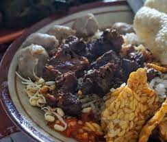 2.rawon enak bu ena vadaq. Warung Rawon Soto Banyuwangi Bondowoso Regency East Java Javanese Cuisine Wikipedia In Addition To The Crater Other Tourist Destinations In Bondowoso Are Tancak Kembar In Pakem And Air Terjun