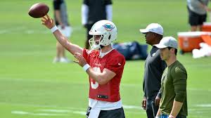 Josh Rosen Practices With Dolphins First Team But Head