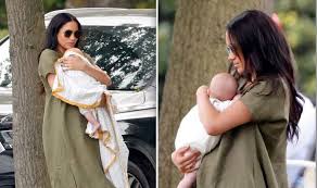 Even babies are getting fussy during quarantine. Meghan Markle And Baby Archie Was Meghan Holding Archie Wrong Expert Speaks Royal News Express Co Uk