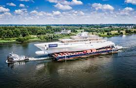 Oceanco y720 is a luxury mega yacht penned by sinot yacht design to be built in oceanco with delivery in 2021. Luxe Jacht Van 109 Meter Vaart Naar Alblasserdam Foto Pzc Nl