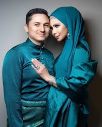 Che ta, zain bersanding lagi. 24 2k Likes 159 Comments Rozita Che Wan Rozitachewan1 On Instagram Salah Parking Plk Tgn Kami Tu Zsrcw Cheta Rc Women Fashion Windbreaker