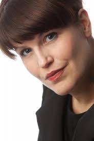 Julie Klos's Instagram, Twitter & Facebook