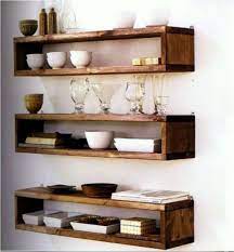 Dekoratif duvar rafları ürünlerinde aranan bir başka nitelik ise, bunların ısı, nem, ışık gibi unsurlardan kolay etkilenmemesidir. 3 Lu Dekoratif Dogal Ahsap Raf Modelleri Ve Fiyati Dekopasaj