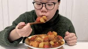 鄭在吃吃吃咖哩饭-西瓜视频