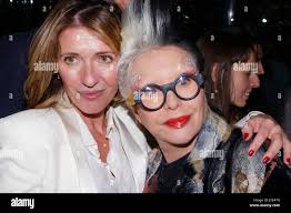 Suzanne de hi-res stock photography and images