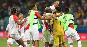 Es el mejor y lo sabe, explicó luis advíncula en un instagram live con sporting cristal, club donde el 'rayo' salió campeón de la. Seleccion Peruana Luis Advincula Sobre Yoshimar Yotun Es El Unico Indiscutible En El Equipo