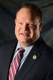 Hines tops Latimer to keep mayor's seat in Rogers