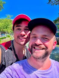 Vance Barnes (@balroxelle) • Instagram photos and videos