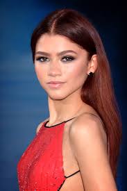 музыка из рекламы ланком с джулией робертс 2018 скачать Zendaya Vikipediya