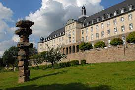Interessante angebote für verschiedene kurzaufenthalte. Blog Neuer Kunstfuhrer Akademie In Den Hausern