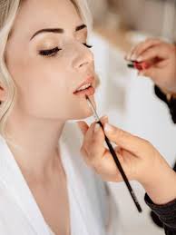 Ich freue mich immer total, wenn ich von meinen Bräuten nach der Hochzeit  die Profi-Bilder zugeschickt bekomme 🥰 Diese wunderschönen Momente meiner  Kundin @laurien.meier wurden von @pascal.shoots festgehalten. Sind sie  nicht traumhaft