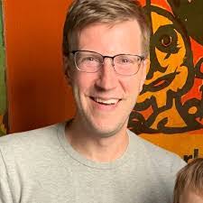 Esther Pollack's Instagram, Twitter & Facebook