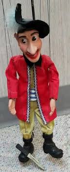 SMACK DAB IN THE MIDDLE: Design Trends of the Mid-20th Century