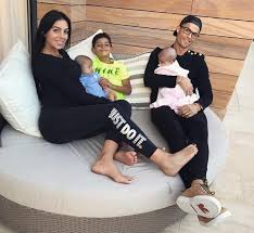 Der portugiese postete nun auf instagram ein süßes foto mit seinen drei jüngsten kindern alana martina, mateo und. Cristiano Ronaldo 4 Kind Mit Seiner Freundin Georgina Rodriguez Promicabana