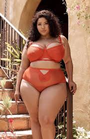 In addition to plus size models, modelscouts welcomes high fashion, runway, commercial print, petite, showroom and fit models of all ages, sizes, and heights. Victoria S Secret Hires First Plus Size Model But Is It Too Late Wwd