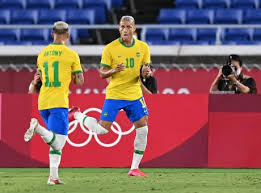 Usufruisca di un servizio premiato, pasti deliziosi e intrattenimento con tap air portugal. Cm Scommesse La Finale Olimpica Tra Brasile E Spagna Supercoppa D Olanda E D Inghilterra Ecco Il Terno Del Sabato Le Nostre Scommesse Calciomercato Com