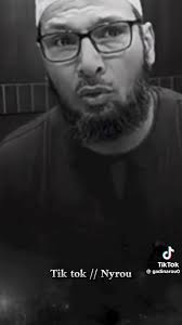 كوني قوية فلتزهري