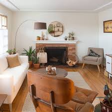 Geometric Patterns Perk Up A Mid Century Home In Oregon D Mid Century Modern Living Room Furniture Mid Century Living Room Decor Modern Furniture Living Room